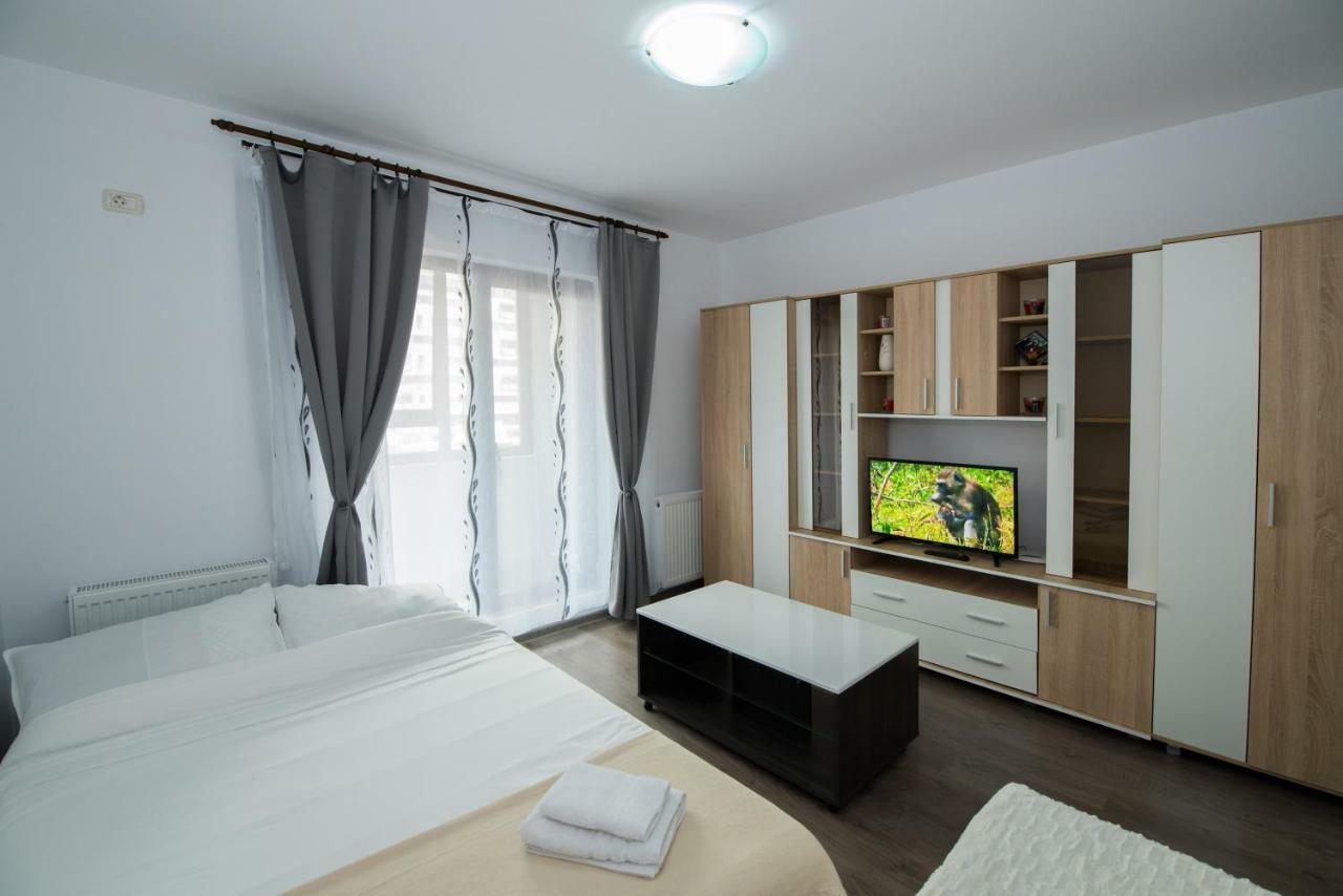 Apartment Rezident Militari *